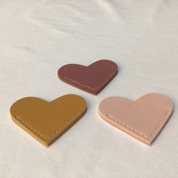 Heart- Shape Leather Corner Bookmarkers - Picture 1 of 4